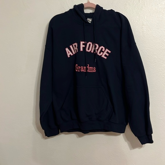 Gildan Size 2 XL Navy With Pink “Air Force Grandma” Kangaroo Hoodie Sweatshirt - Picture 1 of 4